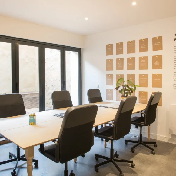 Bureau privé 40 m² 12 postes Location bureau Rue Leyteire Bordeaux 33000 - photo 2