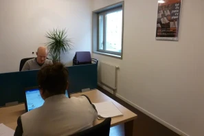 Bureau privé - 78000 - 3 postes - 245€