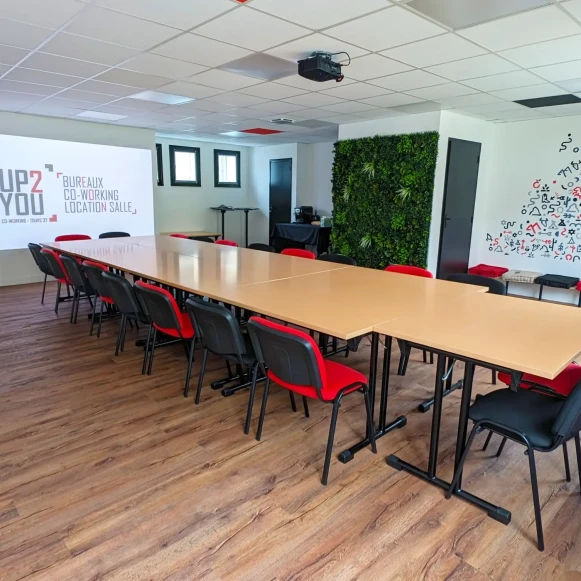Bureau privé 12 m² 2 postes Location bureau Place Michelet Tours 37000 - photo 1