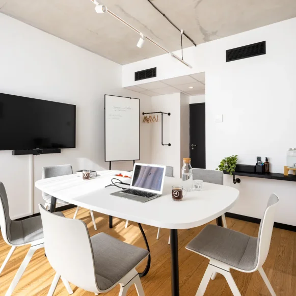 Bureau privé 15 m² 4 postes Location bureau Boulevard Voltaire Paris 75011 - photo 7