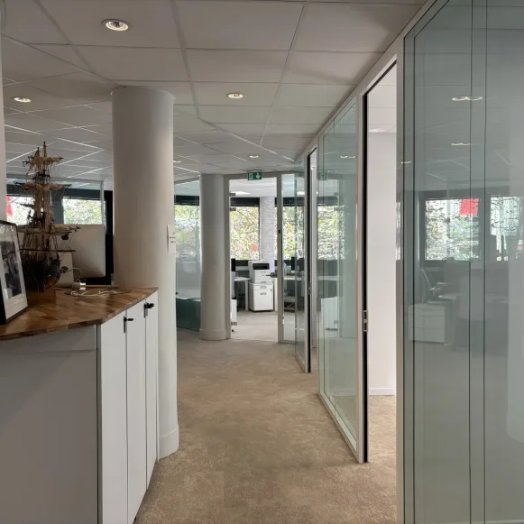Bureau privé 10 m² 2 postes Location bureau Avenue de Villiers Paris 75017 - photo 4