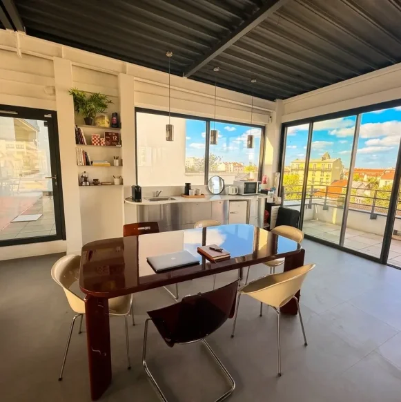 Espace indépendant 100 m² 15 postes Coworking Rue Garibaldi Montreuil 93100 - photo 3