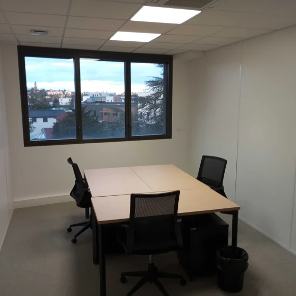 Bureau privé 20 m² 3 postes Location bureau Chemin du Tronchon Dardilly 69570 - photo 1