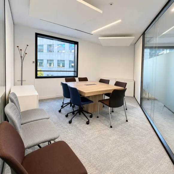Bureau privé 155 m² 38 postes Location bureau Avenue de l'Arche Courbevoie 92400 - photo 3