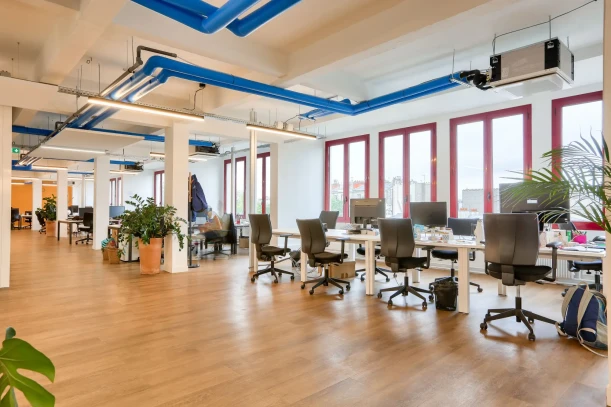 Bureau privé - 75010 - 70 postes - 45000€