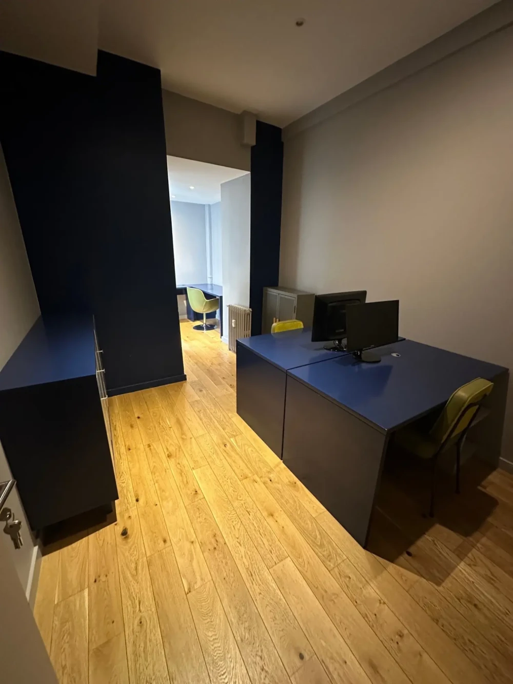 Bureau privé - 69006 - 3 postes - 750€