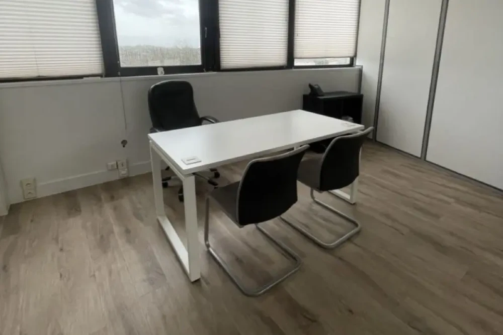 Bureau privé - 45800 - 2 postes - 525€