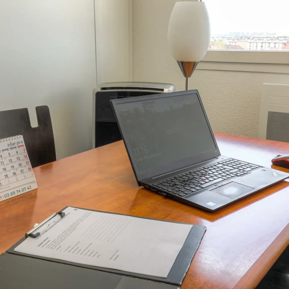 Bureau privé 9 m² 1 poste Coworking Avenue Berthelot Lyon 69008 - photo 2