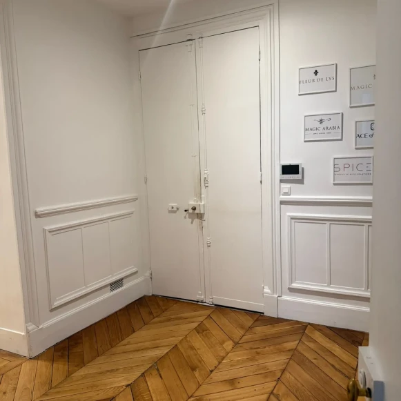 Bureau privé 18 m² 5 postes Location bureau Rue Drouot Paris 75009 - photo 3
