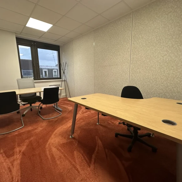 Bureau privé 12 m² 2 postes Location bureau Avenue Maréchal Foch Dijon 21000 - photo 1