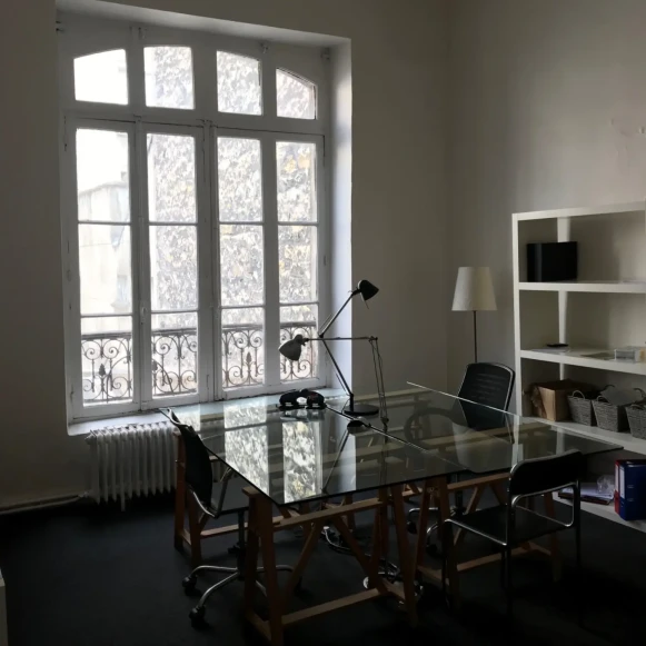 Bureau privé 30 m² 6 postes Location bureau Rue Myrha Paris 75018 - photo 2
