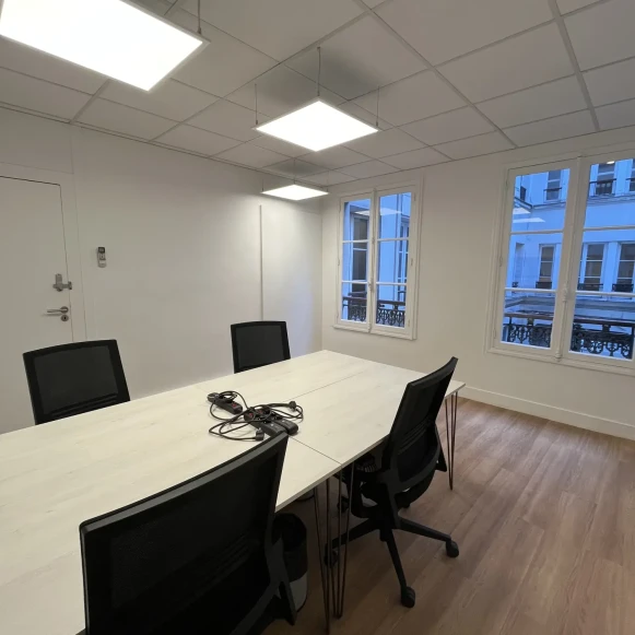 Bureau privé 16 m² 4 postes Location bureau Rue de la Chaussée d'Antin Paris 75009 - photo 12