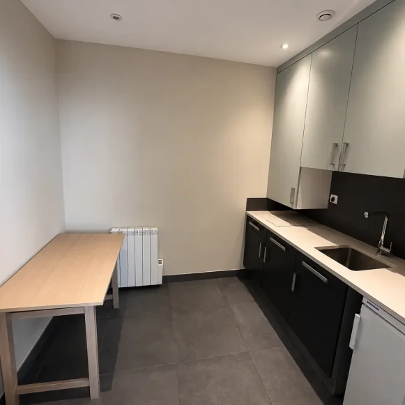Espace indépendant 142 m² 22 postes Location bureau Rue de la Chaussée d'Antin Paris 75009 - photo 2