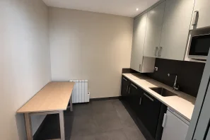 Espace indépendant - 75009 - 22 postes - 8333€