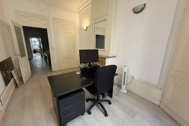Bureau privé - 69002 - 1 poste - 600€