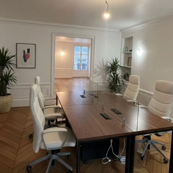Bureau privé 21 m² 4 postes Location bureau Rue de Surène Paris 75008 - photo 6