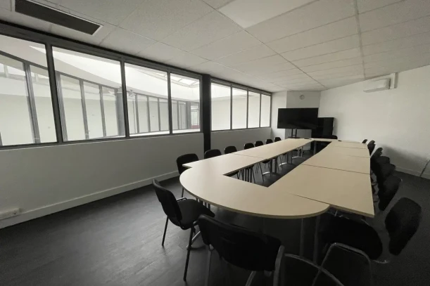 Bureau privé - 45800 - 10 postes - 1600€