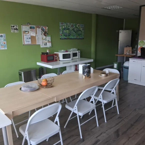 Espace indépendant 371 m² 15 postes Location bureau L'Occitane Labège 31670 - photo 1