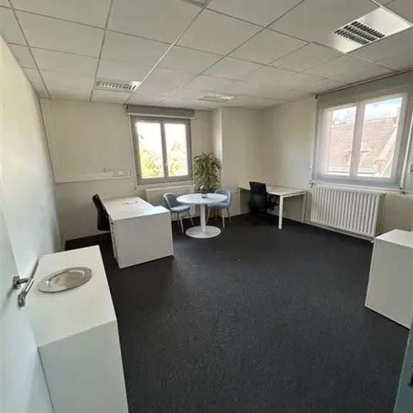 Bureau privé 12 m² 4 postes Coworking Rue du Pont de Paris Beauvais 60000 - photo 7