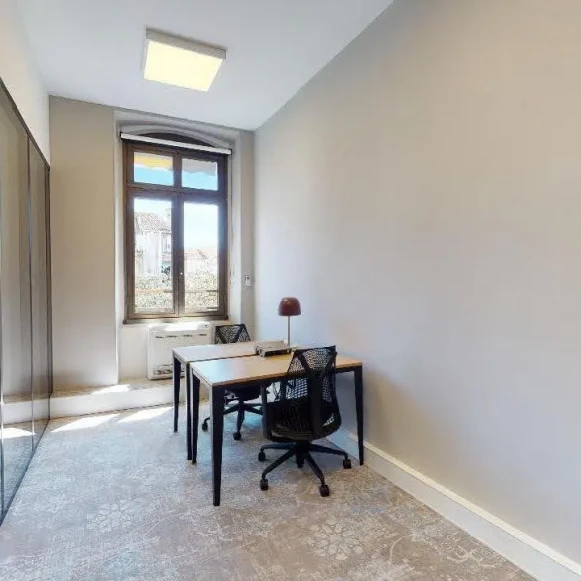 Bureau privé 20 m² 4 postes Location bureau Rue Balthazar-Dieudé Marseille 13006 - photo 1
