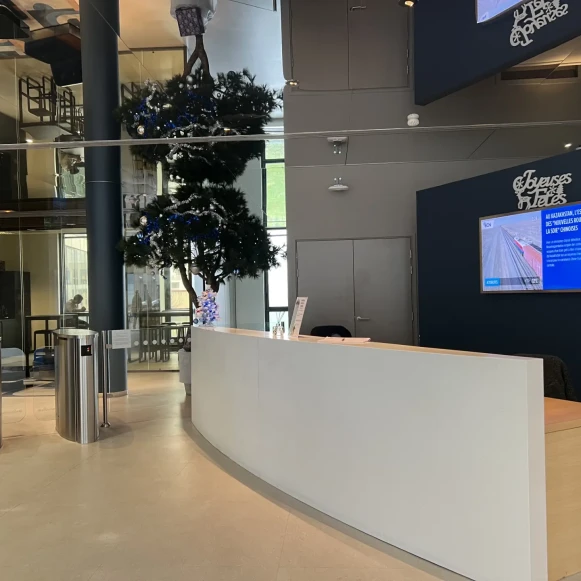 Bureau privé 8 m² 2 postes Coworking Avenue de Paris Villejuif 94800 - photo 1