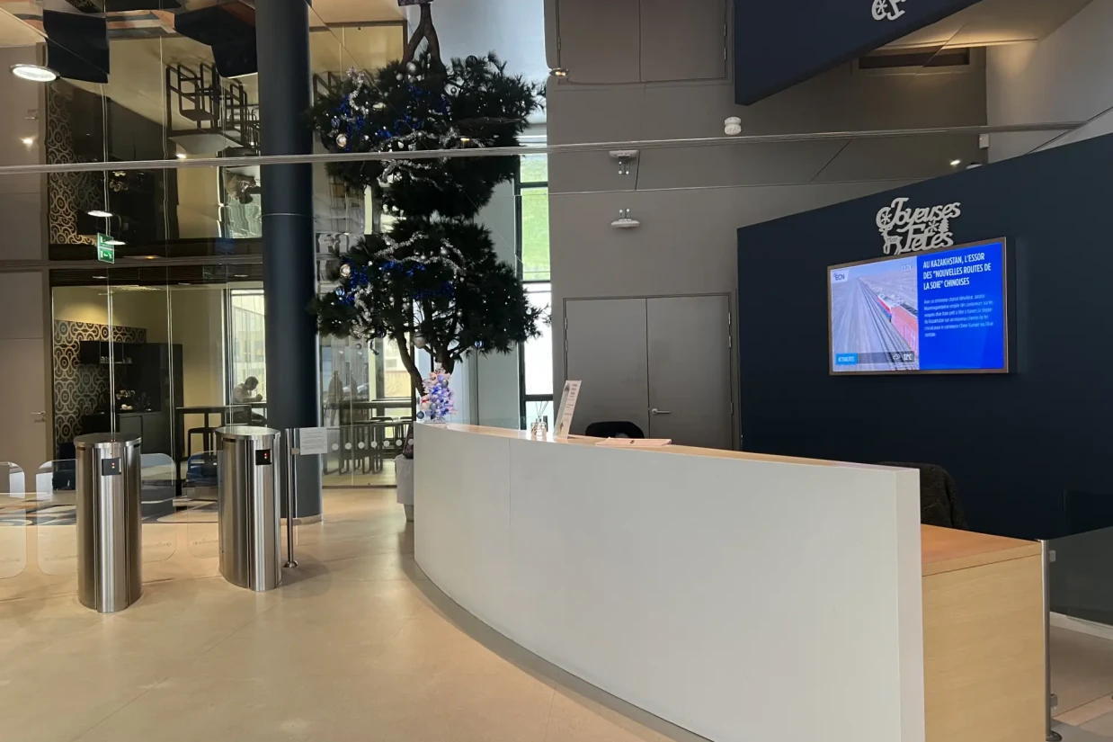 Bureau privé - 94800 - 30 postes - 10500€