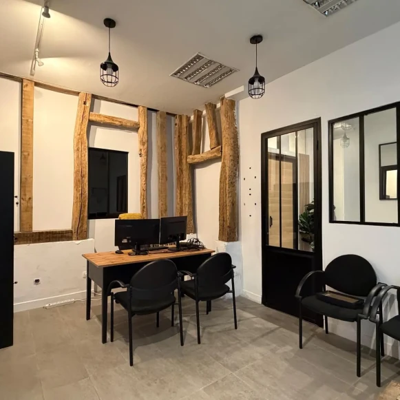 Espace indépendant 57 m² 8 postes Location bureau Passage Saint-Philippe du Roule Paris 75008 - photo 1