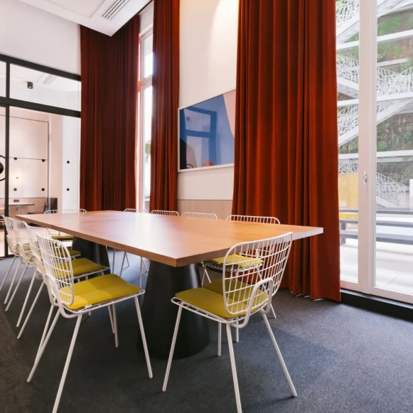 Bureau privé 72 m² 18 postes Coworking Avenue des Champs-Élysées Paris 75008 - photo 1