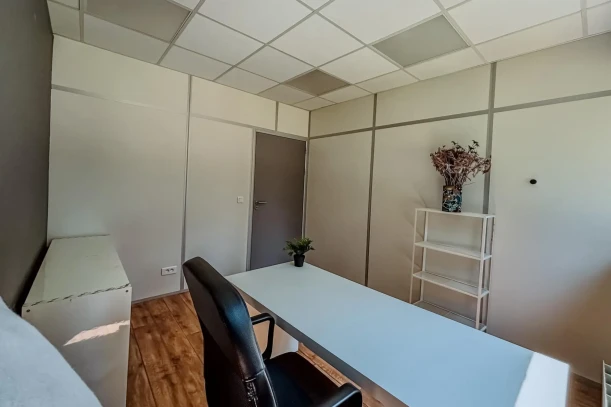 Bureau privé - 78711 - 2 postes - 450€