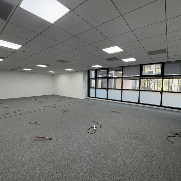 Bureau privé 22 m² 2 postes Coworking Rue Fructidor Paris 75017 - photo 1