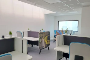 Open Space - 35510 - 8 postes - 225€