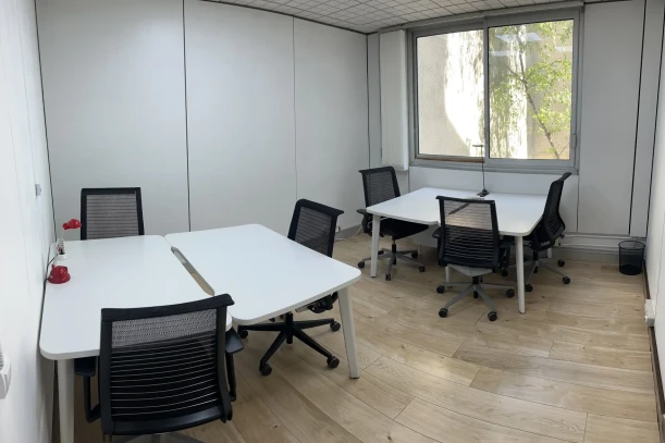 Bureau privé - 75015 - 6 postes - 1080€
