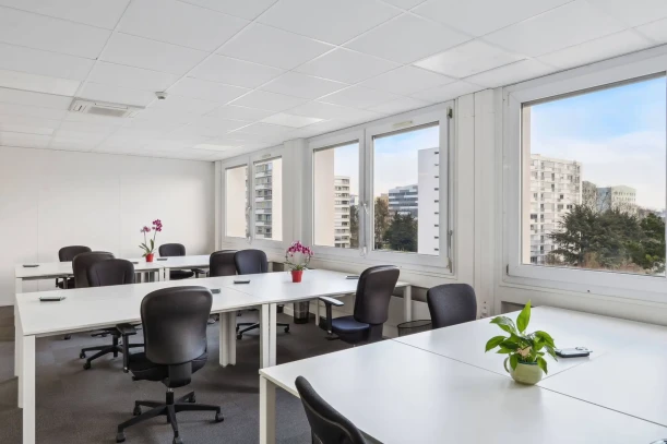 Open Space - 44200 - 22 postes - 150€