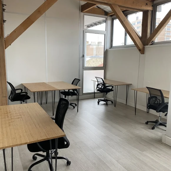 Bureau privé 22 m² 6 postes Location bureau Rue Guy Môquet Malakoff 92240 - photo 2