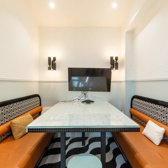 Espace indépendant 140 m² 24 postes Location bureau Rue de Laborde Paris 75008 - photo 4