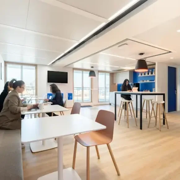 Bureau privé 28 m² 8 postes Location bureau Rue du Château des Rentiers Paris 75013 - photo 9