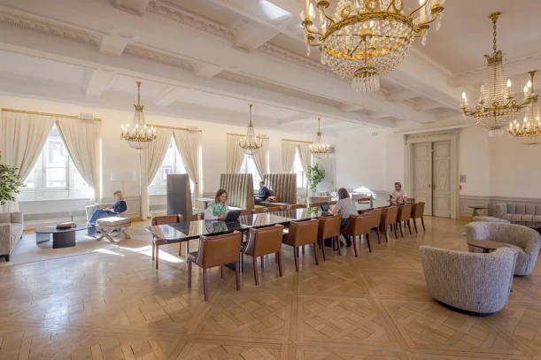 Open Space - 67000 - 100 postes - 199€