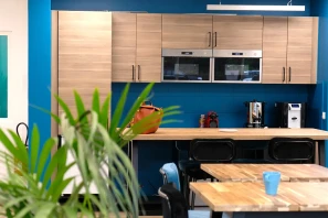 Open Space - 92110 - 20 postes - 240€