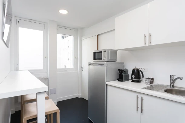 Bureau privé - 75015 - 2 postes - 850€