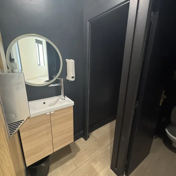 Espace indépendant 20 m² 5 postes Location bureau Rue Debelleyme Paris 75003 - photo 9