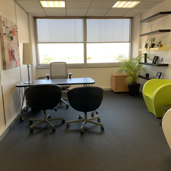 Bureau privé 21 m² 4 postes Coworking Rue Piroux Nancy 54000 - photo 2
