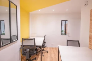 Bureau privé - 75002 - 3 postes - 1760€