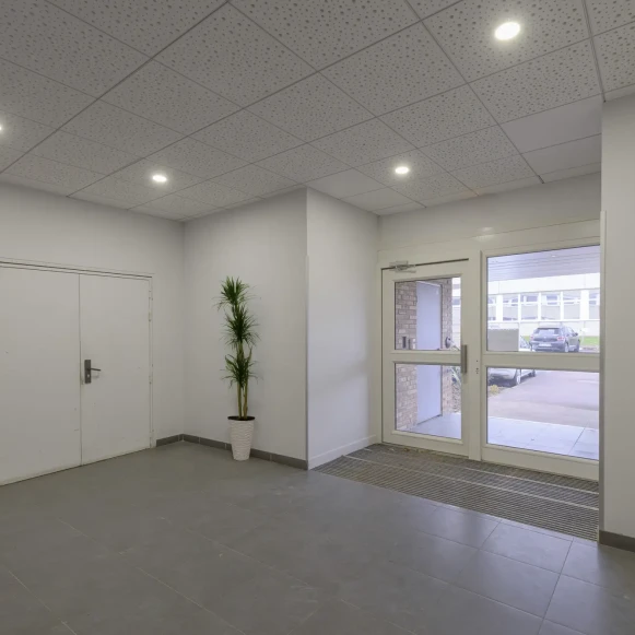 Bureau privé 27 m² 4 postes Location bureau Route de Gisy Bièvres 91570 - photo 2