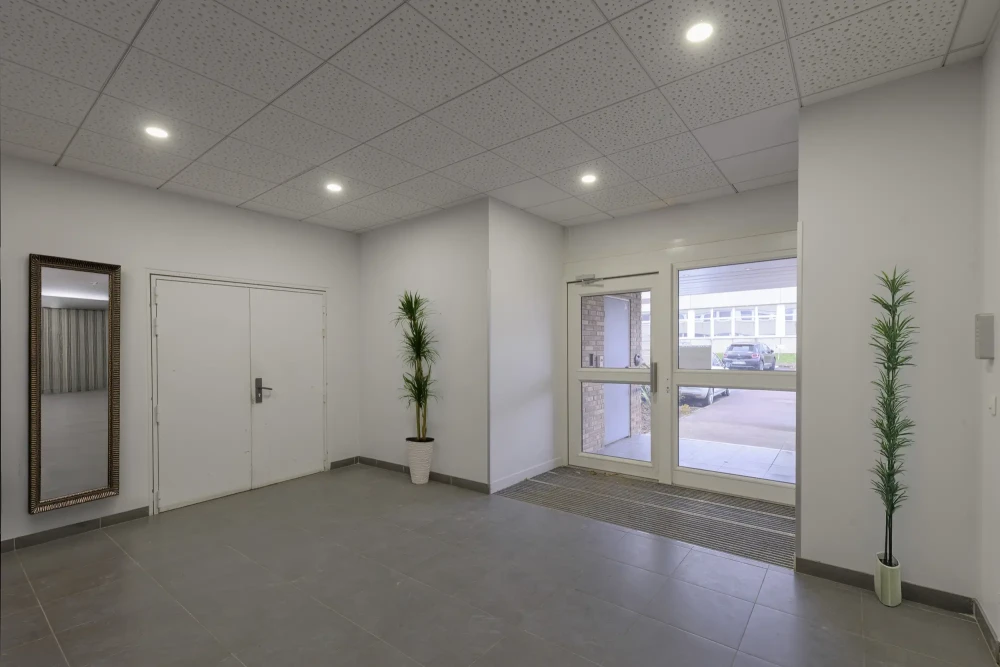 Open Space - 91300 - 10 postes - 200€