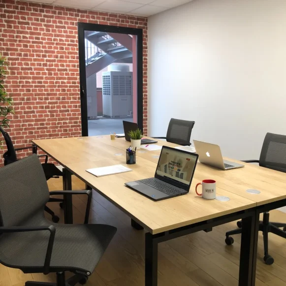 Bureau privé 19 m² 4 postes Coworking Rue Paul Lafargue Noisy-le-Grand 93160 - photo 2