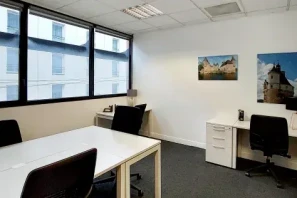 Bureau privé - 45000 - 3 postes - 1424€