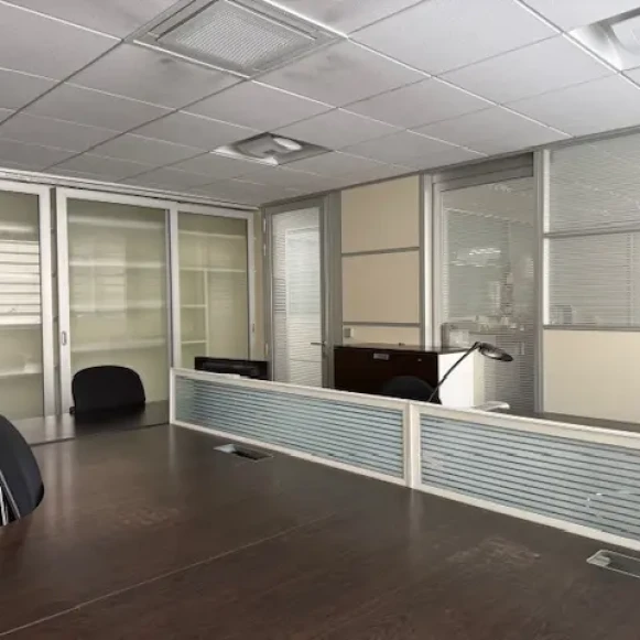 Bureau privé 20 m² 4 postes Location bureau Rue d'Aguesseau Boulogne-Billancourt 92100 - photo 1