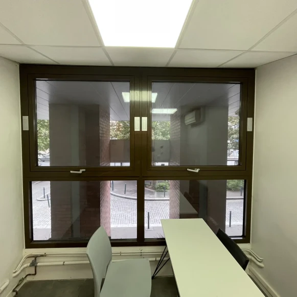 Bureau privé 7 m² 1 poste Location bureau Avenue Jean Lolive Pantin 93500 - photo 1