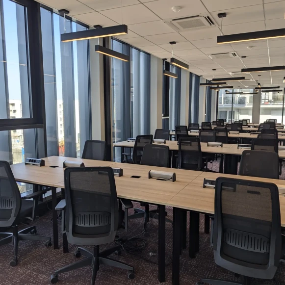 Espace indépendant 252 m² 54 postes Location bureau Avenue Raymonde Chauvet Nantes 44300 - photo 3