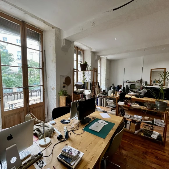 Open Space  16 postes Location bureau Place du Palais Bordeaux 33000 - photo 3